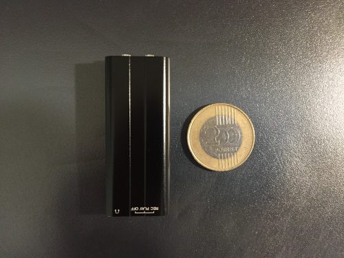 Mini diktafon vox hangra indulós 16gb  30-40 óra üzem idő!